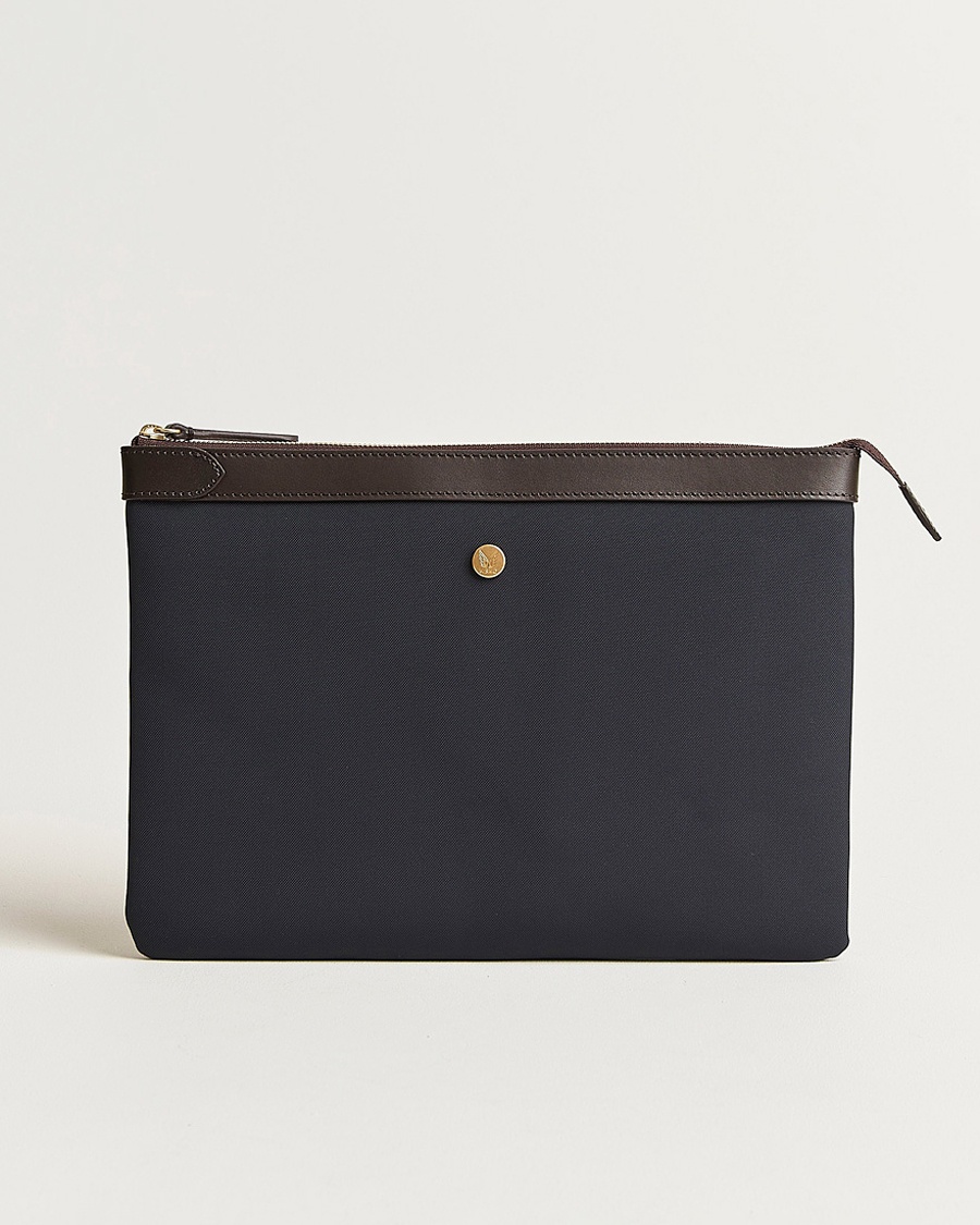 Mismo M/S Nylon Pouch Large Navy/Dark Brown – Blauw