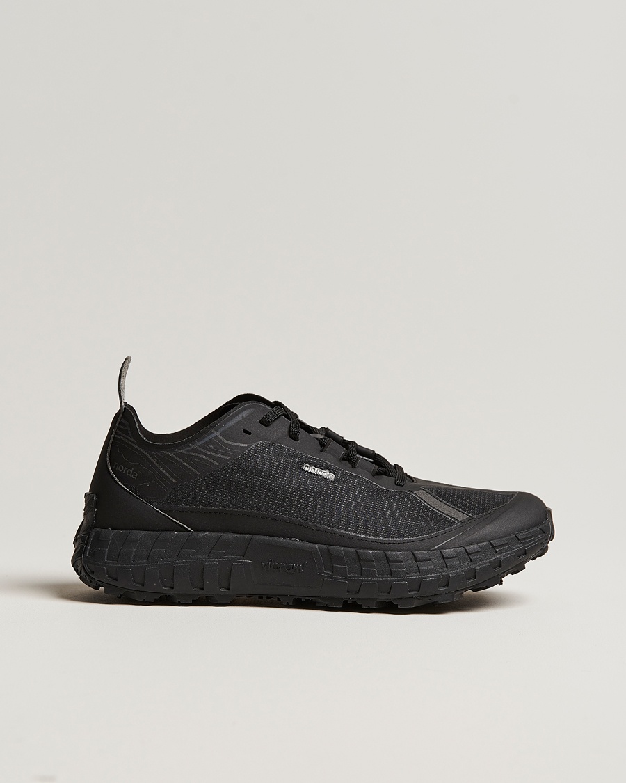 Norda 001 Running Sneakers Stealth Black – Noir