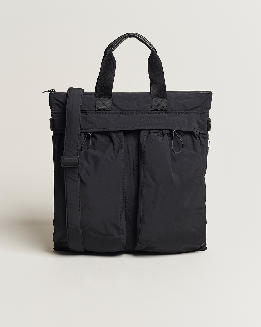 Heren | Draagtassen | mazi untitled | Helmet Bag 02 Nylon Tote Black