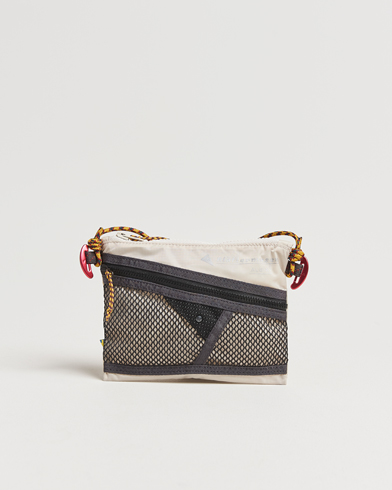 Homme | | Klättermusen | Algir Accessory Bag Small Putty Grey