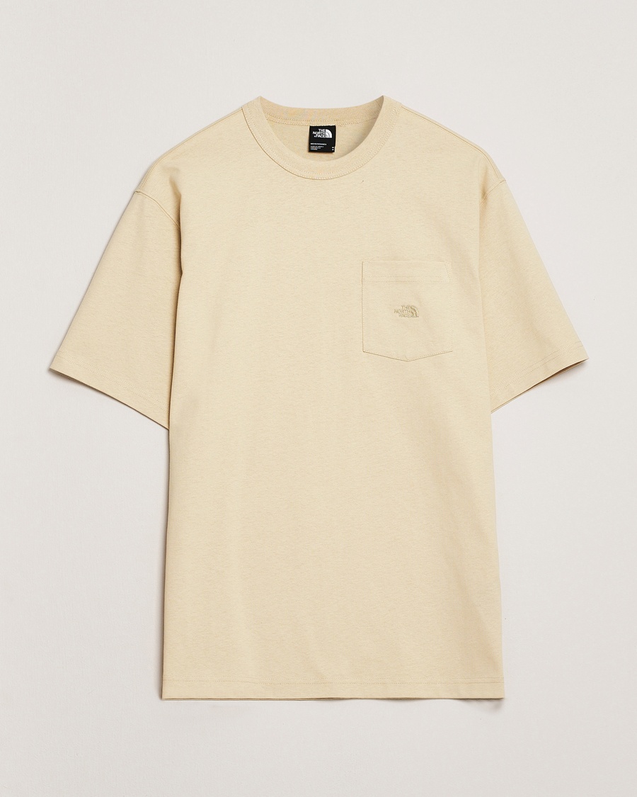 Heren | The North Face | The North Face | Relaxed Pocket T-Shirt Gravel