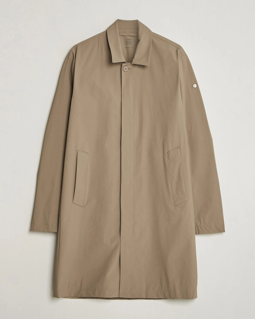 Scandinavian Edition Ascend II Lightweight Coat Sand – Beige