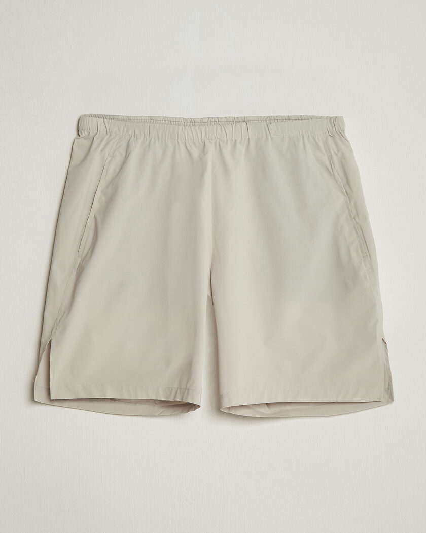 Houdini Pace Light Shorts Greenish Grey – Grijs