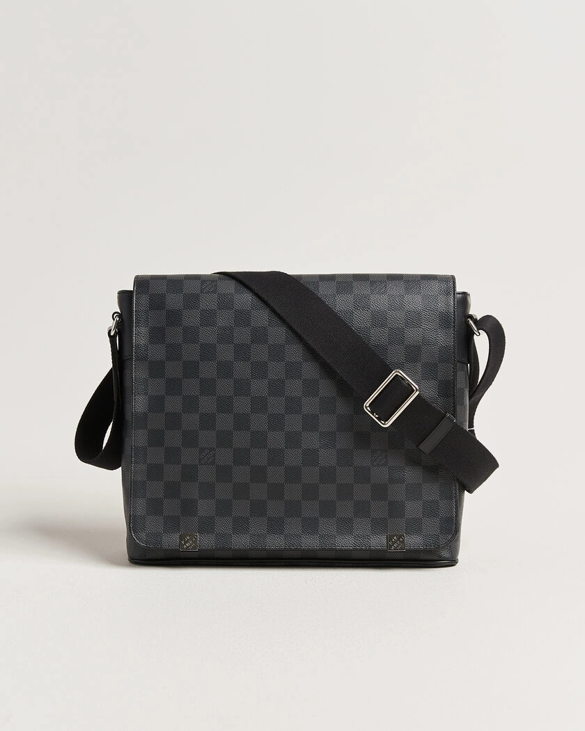 Louis Vuitton Pre-Owned Louis Vuitton District Messenger Bag MM Damier Graphite – Noir