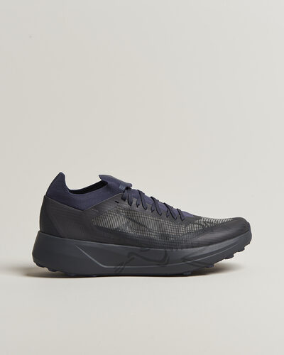 Grijs