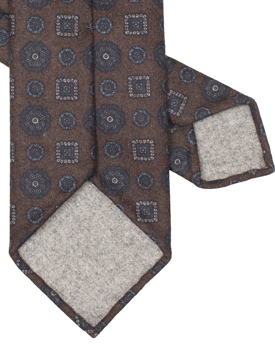 Homme | Drake's Medallion Wool/Flannel 8 cm Tie Brown | Drake's | Medallion Wool/Flannel 8 cm Tie Brown