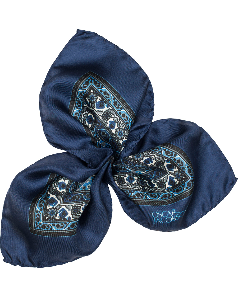 Homme | Oscar Jacobson Carpet Design Paisley Pocket Square Dark Blue | Oscar Jacobson | Carpet Design Paisley Pocket Square Dark Blue