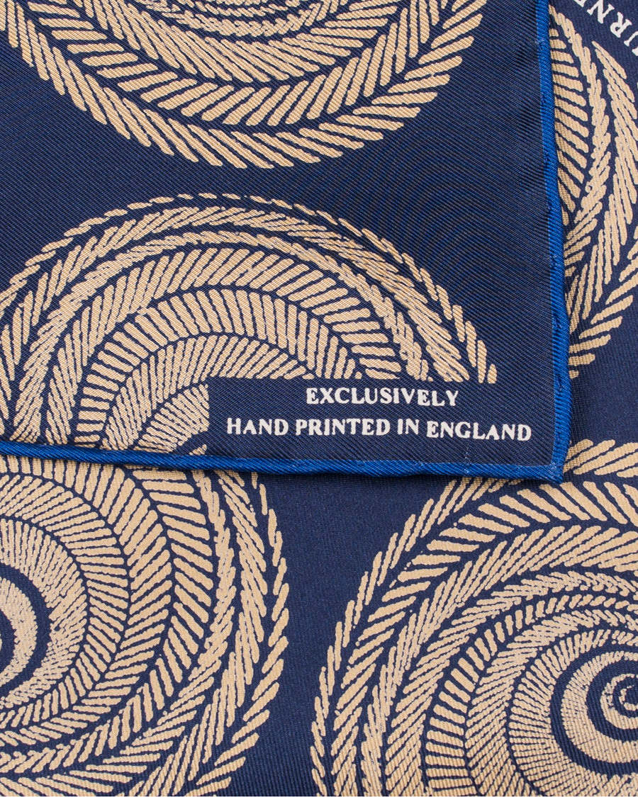 Homme | Turnbull & Asser Wheel Spiral Pocket Square Navy | Turnbull & Asser | Wheel Spiral Pocket Square Navy