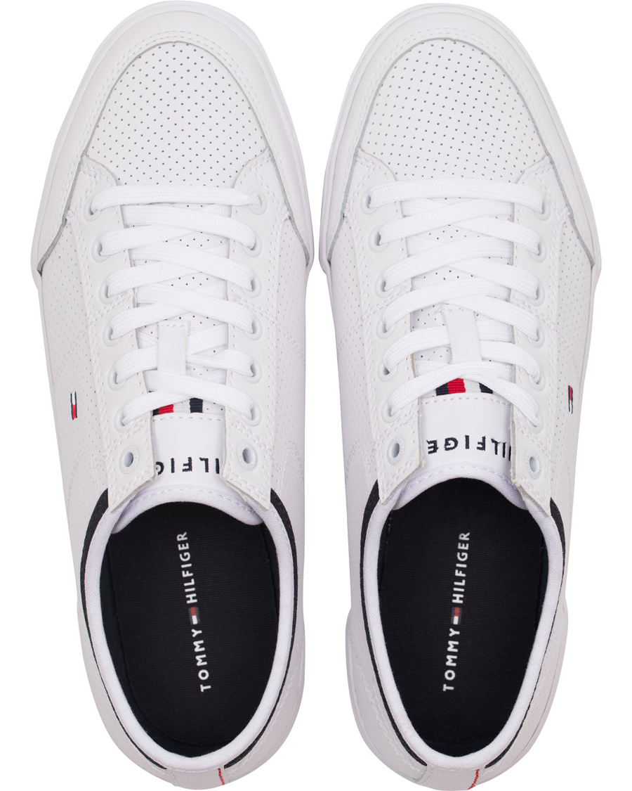 Homme | Tommy Hilfiger Harrington Leather Perforated Sneaker White | Tommy Hilfiger | Harrington Leather Perforated Sneaker White
