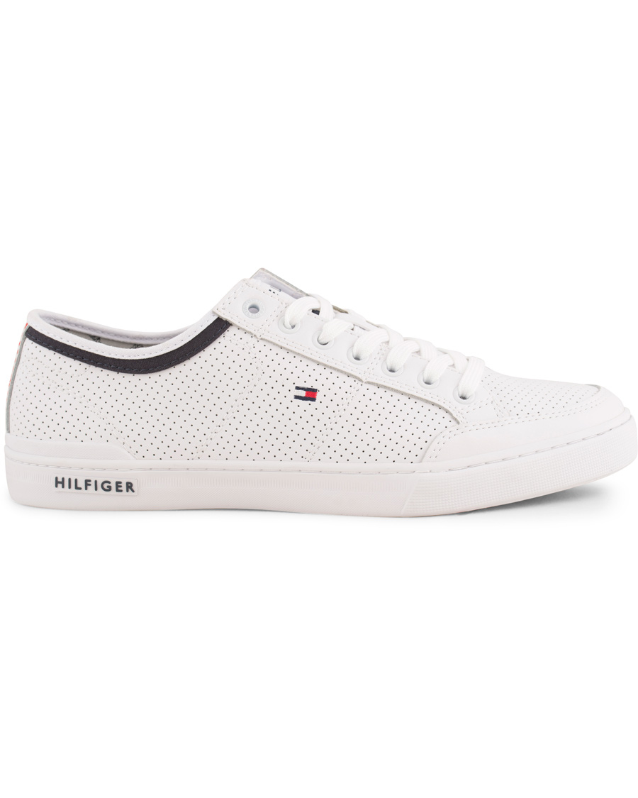 Homme | Tommy Hilfiger Harrington Leather Perforated Sneaker White | Tommy Hilfiger | Harrington Leather Perforated Sneaker White