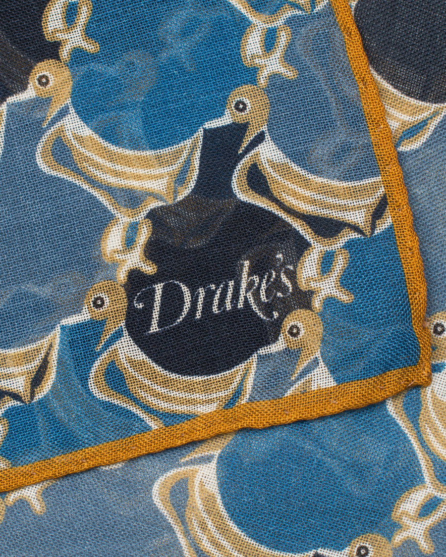 Homme | Drake's Wool/Silk Duck Print Pocket Square Light Blue | Drake's | Wool/Silk Duck Print Pocket Square Light Blue