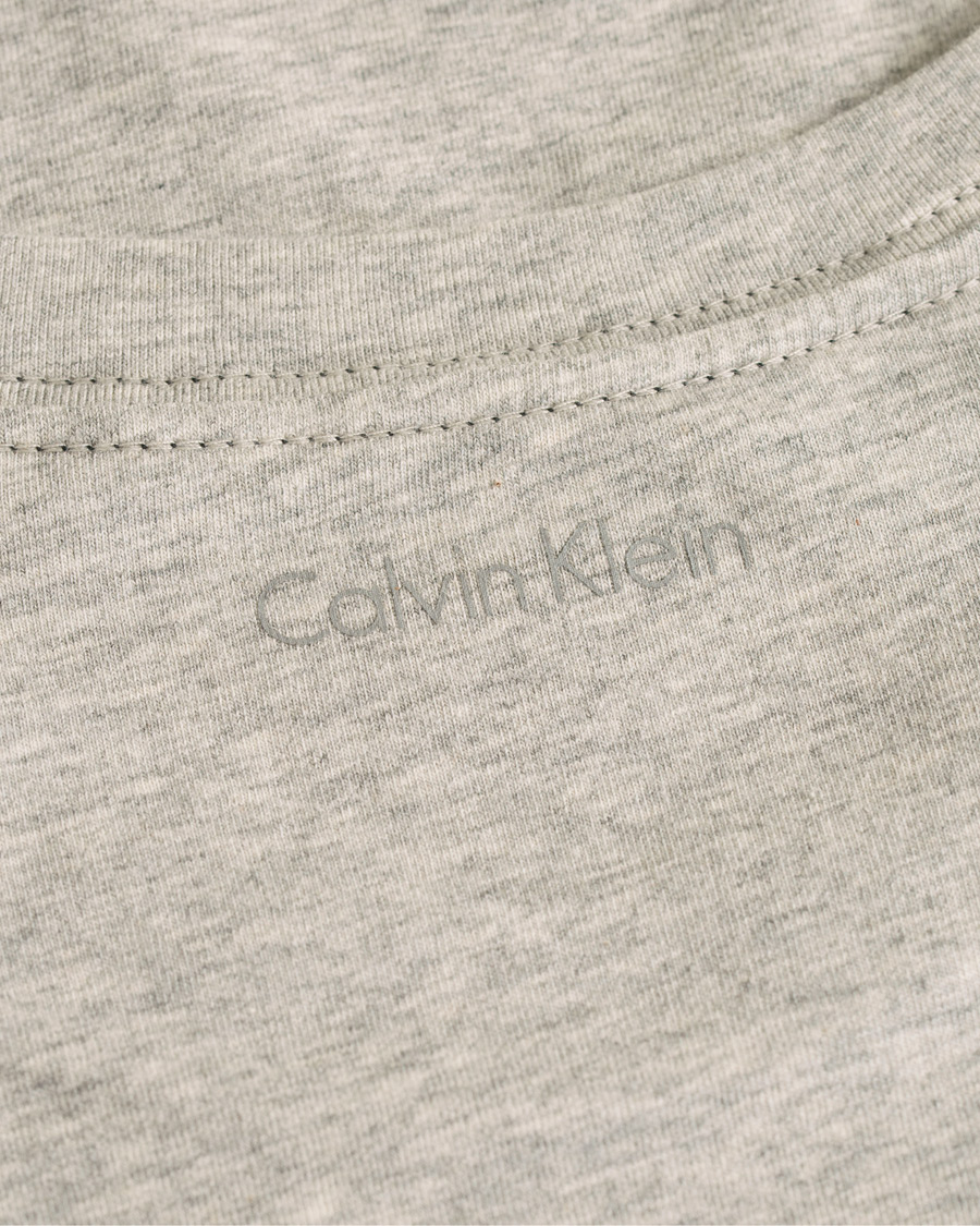 Homme | T-shirts | Calvin Klein | Jeans Logo Long Sleeve Crew Neck Tee Grey