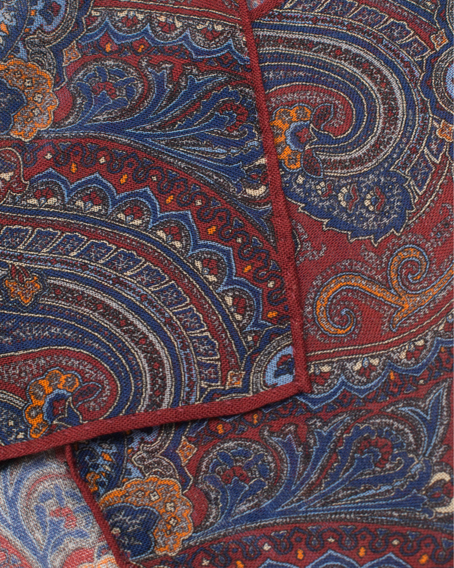 Homme | Amanda Christensen Wool Printed Paisley Pocket Square Wine Red | Amanda Christensen | Wool Printed Paisley Pocket Square Wine Red