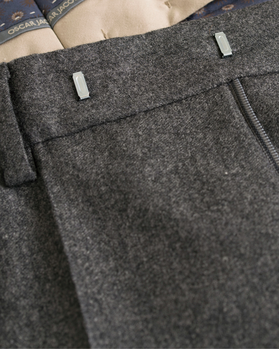 Homme | Pantalons | Oscar Jacobson | Dean Turn Up Flannel Trousers Dark Grey