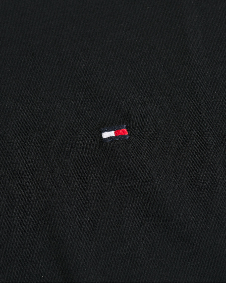 Homme | T-shirts | Tommy Hilfiger | Slim Fit Stretch V-Neck Tee Flag Black