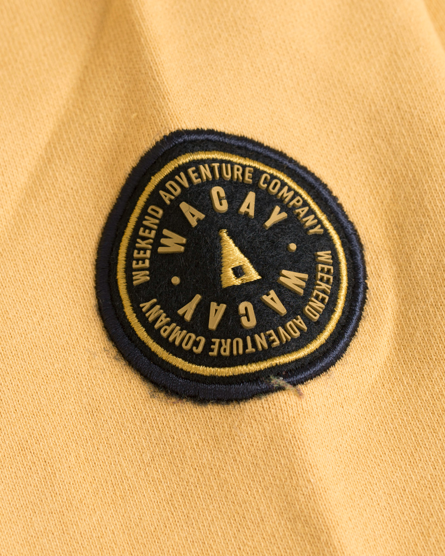 Heren | Truien | WACAY | Badge Sweatshirts Faded Yellow