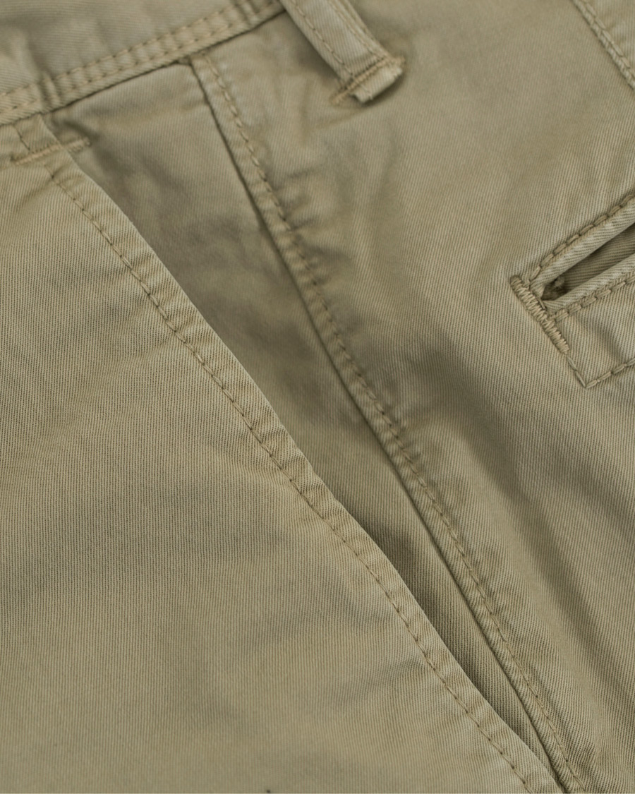 Homme | Pantalons | Incotex | Slim Fit Stretch Slacks Light Green