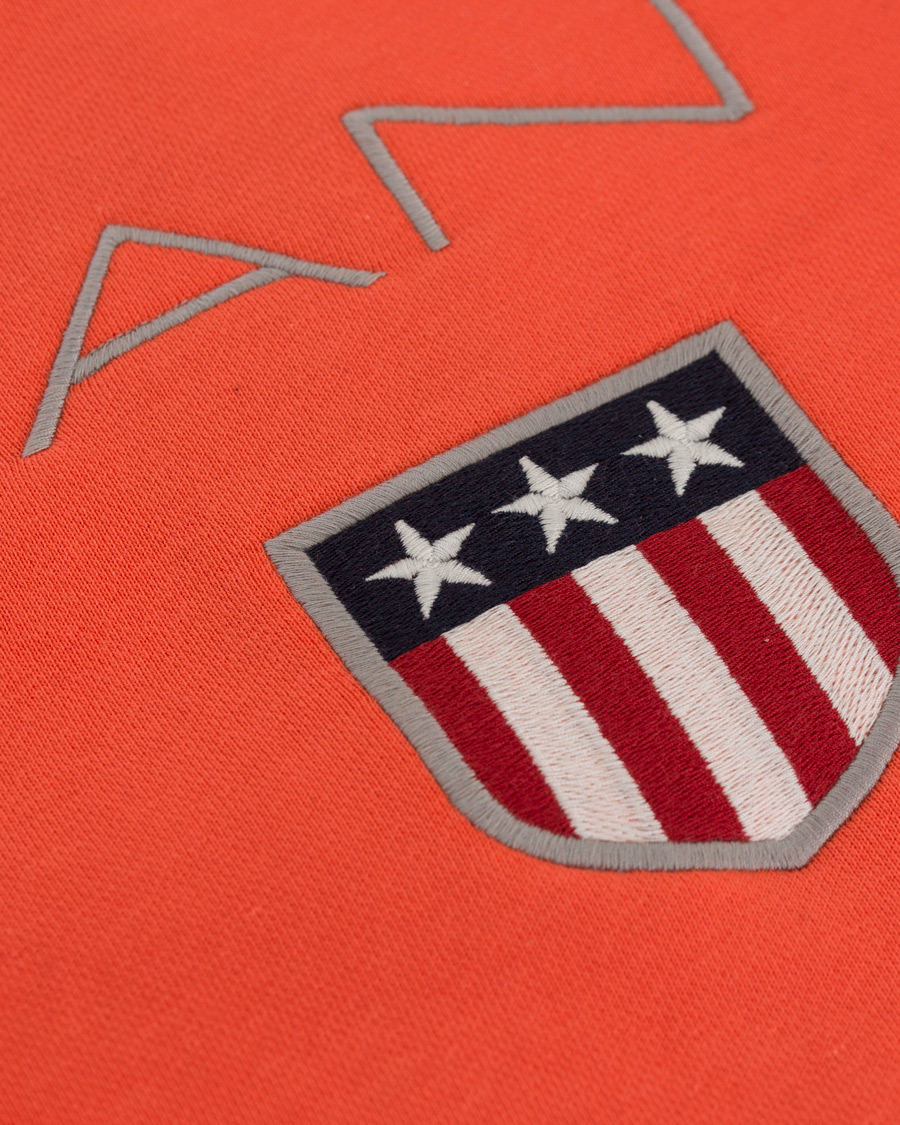 Heren | Truien | GANT | Shield Crew Neck Sweatshirt Strong Coral