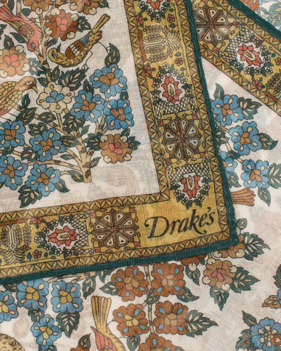Homme | Drake's Cotton/Modal Printed Animals Pocket Square White | Drake's | Cotton/Modal Printed Animals Pocket Square White