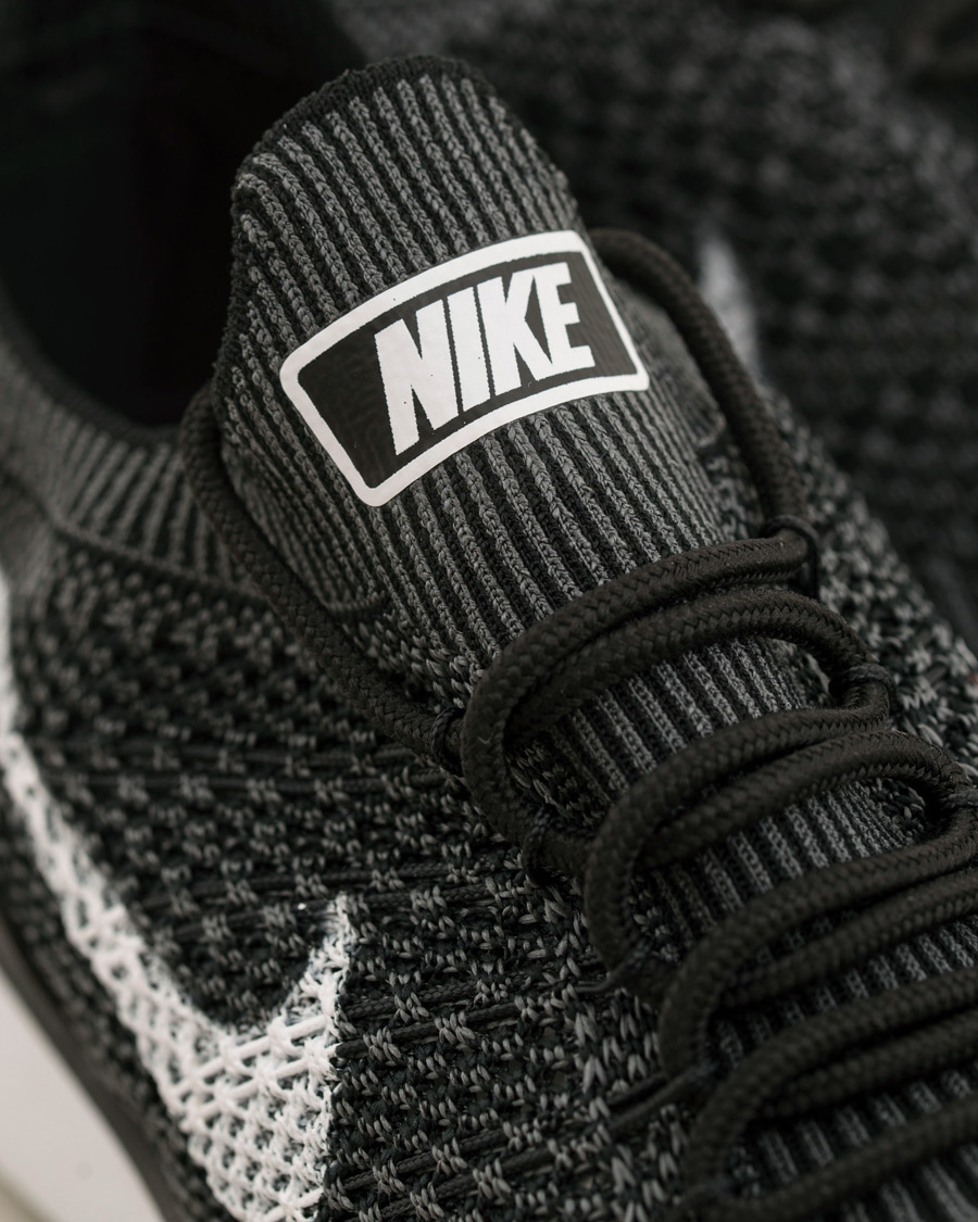 Heren | Nike Air Zoom Mariah Flyknit Racer Sneaker Black | Nike | Air Zoom Mariah Flyknit Racer Sneaker Black