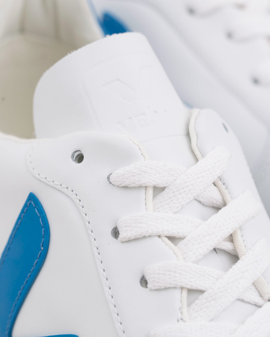 Homme | Veja V-10 Leather Sneaker Extra White/Swedish Blue | Veja | V-10 Leather Sneaker Extra White/Swedish Blue