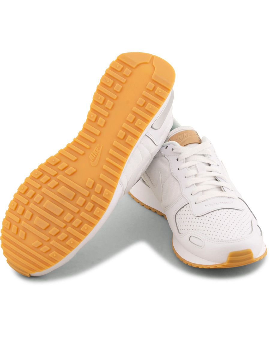 Homme | Nike Air Vortex Running Sneaker White | Nike | Air Vortex Running Sneaker White