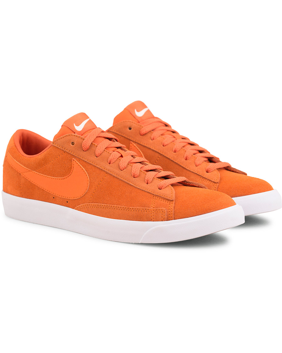 Heren | Nike Blazer Low Suede Sneaker Campfire Orange | Nike | Blazer Low Suede Sneaker Campfire Orange