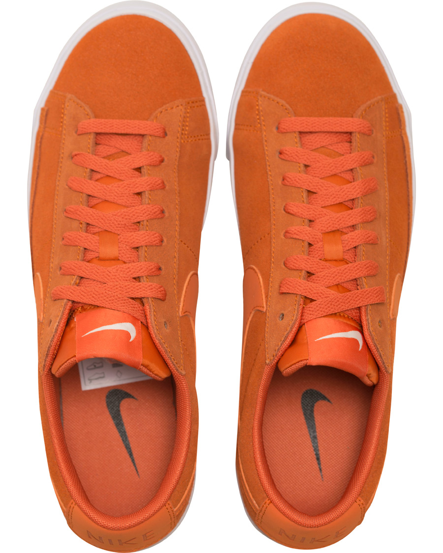 Heren | Nike Blazer Low Suede Sneaker Campfire Orange | Nike | Blazer Low Suede Sneaker Campfire Orange
