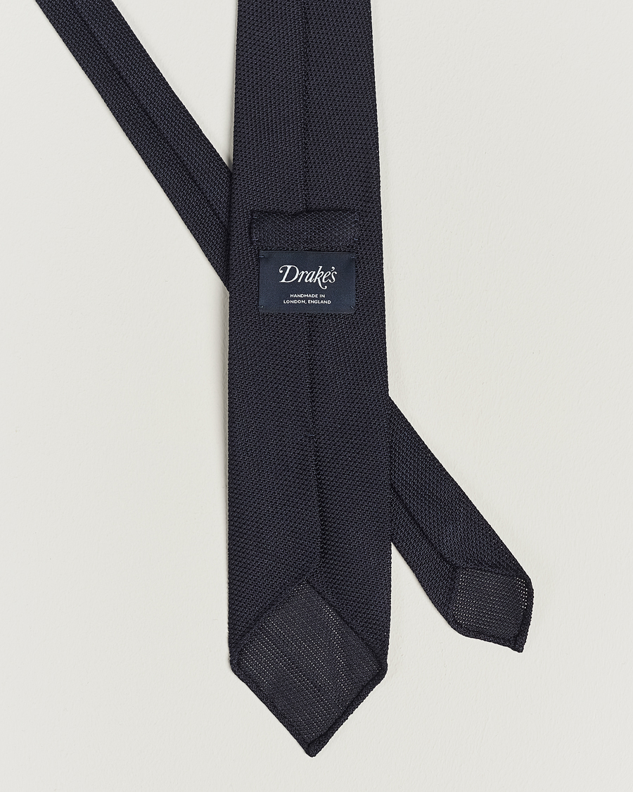 Homme | Drake's Silk Fine Grenadine Handrolled 8 cm Tie Navy | Drake's | Silk Fine Grenadine Handrolled 8 cm Tie Navy