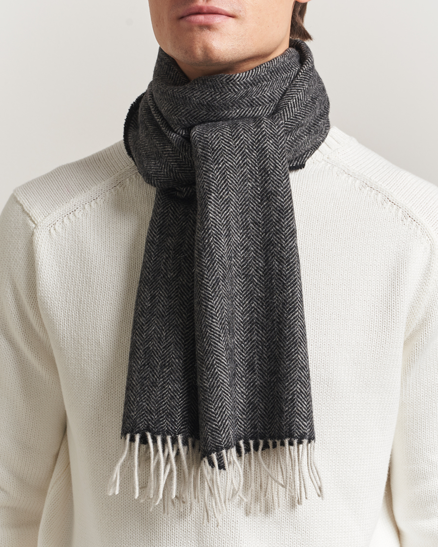 Homme | Amanda Christensen Wool Herringbone Scarf Black | Amanda Christensen | Wool Herringbone Scarf Black