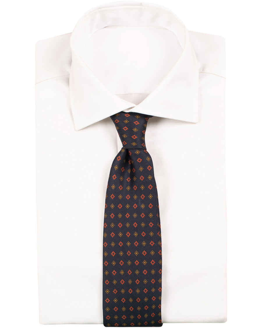 Homme | Drake's Silk Printed Flower 8 cm Tie Navy | Drake's | Silk Printed Flower 8 cm Tie Navy