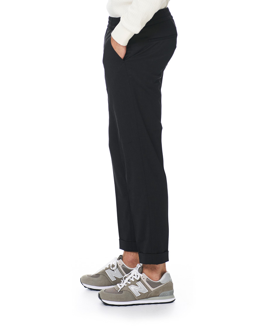 Homme | Pantalons | Filippa K | Terry Gabardine Cropped Turn Up Trousers Antracite