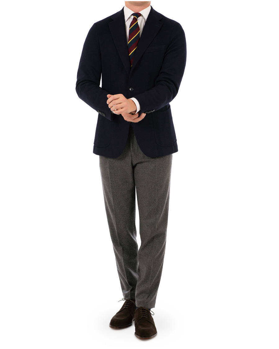 Homme | Pantalons | Oscar Jacobson | Delon Pleated Flannel Trousers Dark Grey