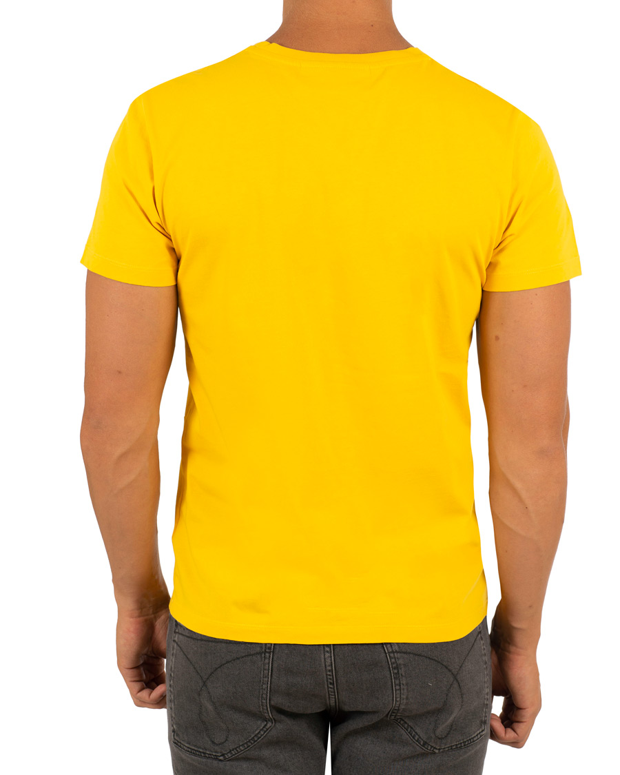 Homme | T-shirts | Peak Performance | Logo Crew Neck Tee Dessert Yellow