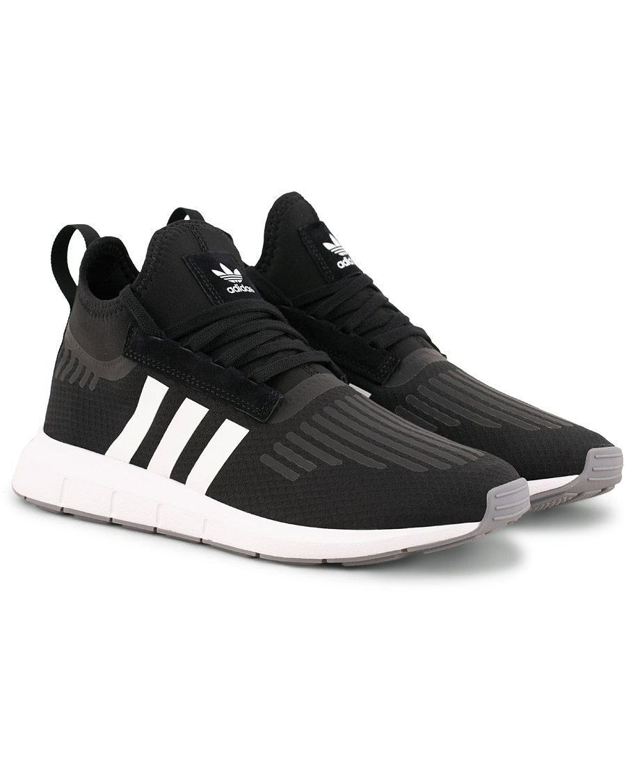 Homme | adidas Originals Swift Run Barrier Sneaker Core Black | adidas Originals | Swift Run Barrier Sneaker Core Black