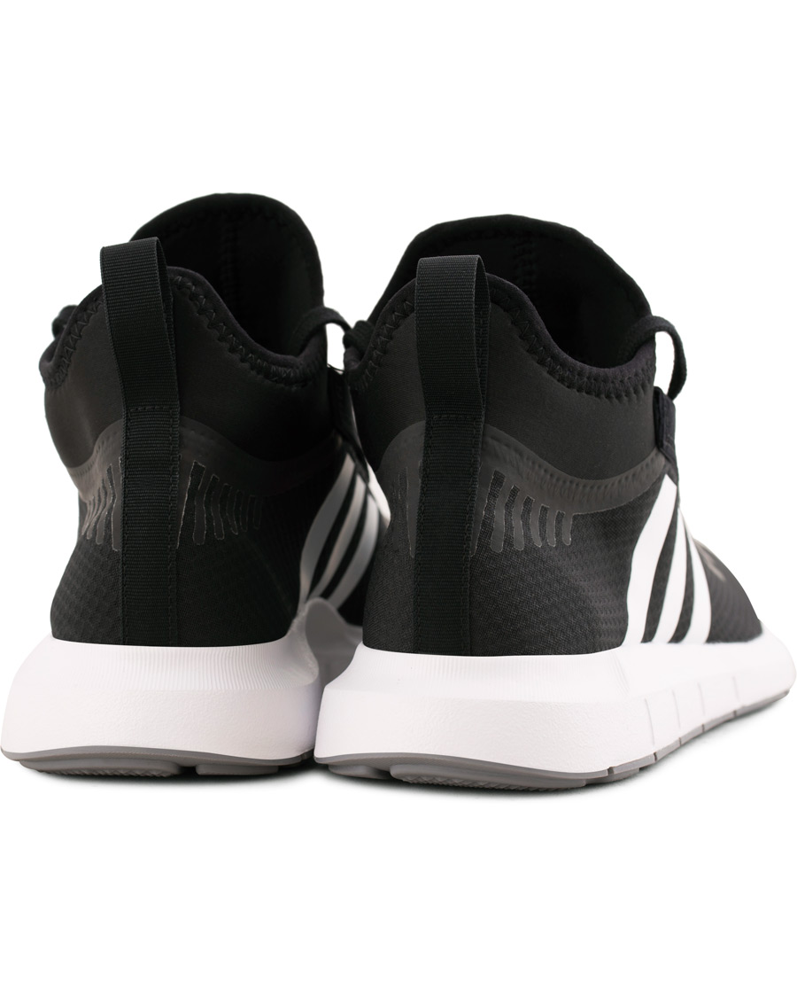 Homme | adidas Originals Swift Run Barrier Sneaker Core Black | adidas Originals | Swift Run Barrier Sneaker Core Black