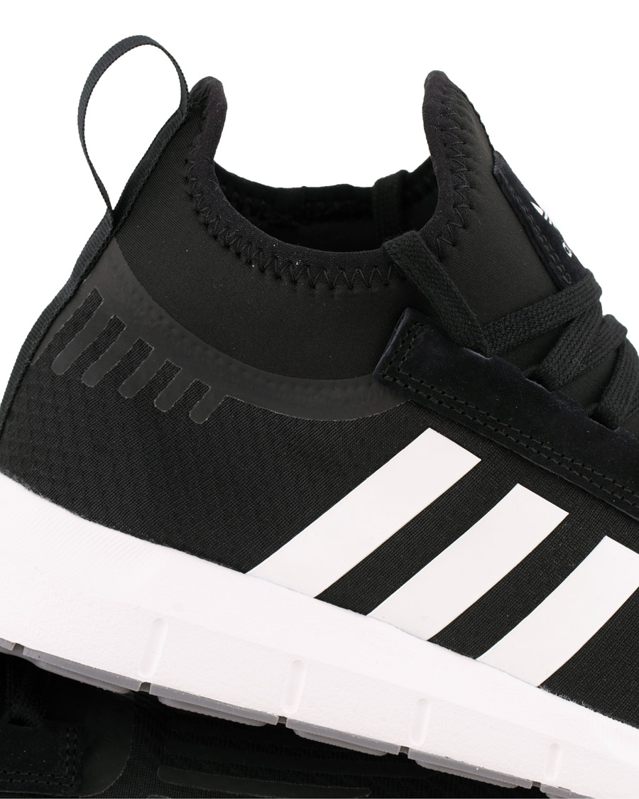 Homme | adidas Originals Swift Run Barrier Sneaker Core Black | adidas Originals | Swift Run Barrier Sneaker Core Black