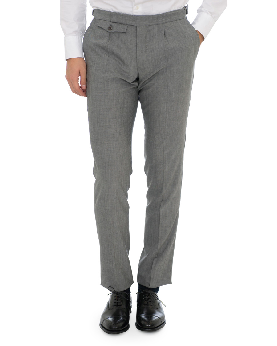 Homme | Pantalons | Incotex | Slim Fit Pleated Super 130's Wool Trousers Light Grey