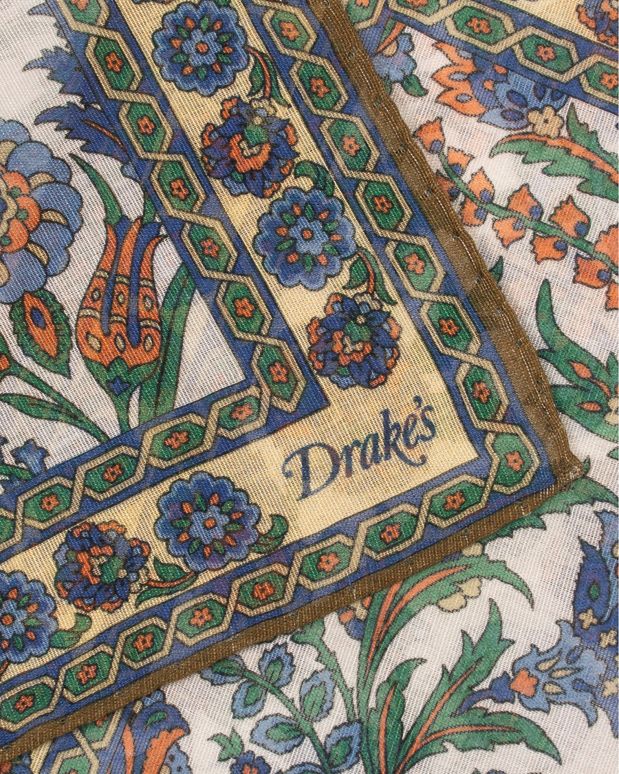 Homme | Drake's Cotton/Modal Vintage Floral Pocket Square White | Drake's | Cotton/Modal Vintage Floral Pocket Square White