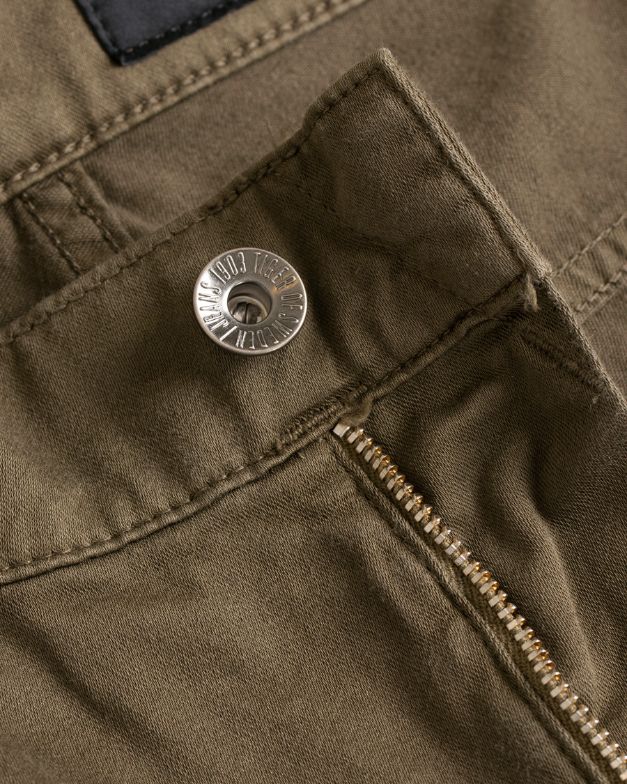 Heren | Broeken | Tiger of Sweden Jeans | Iggy 5-Pocket Trousers Dark Khaki