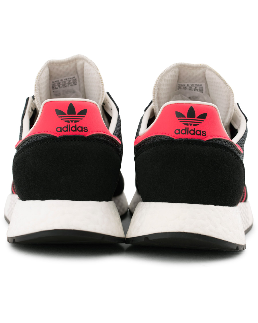 Heren | adidas Originals Marathon Tech Sneaker Core Black/Red | adidas Originals | Marathon Tech Sneaker Core Black/Red