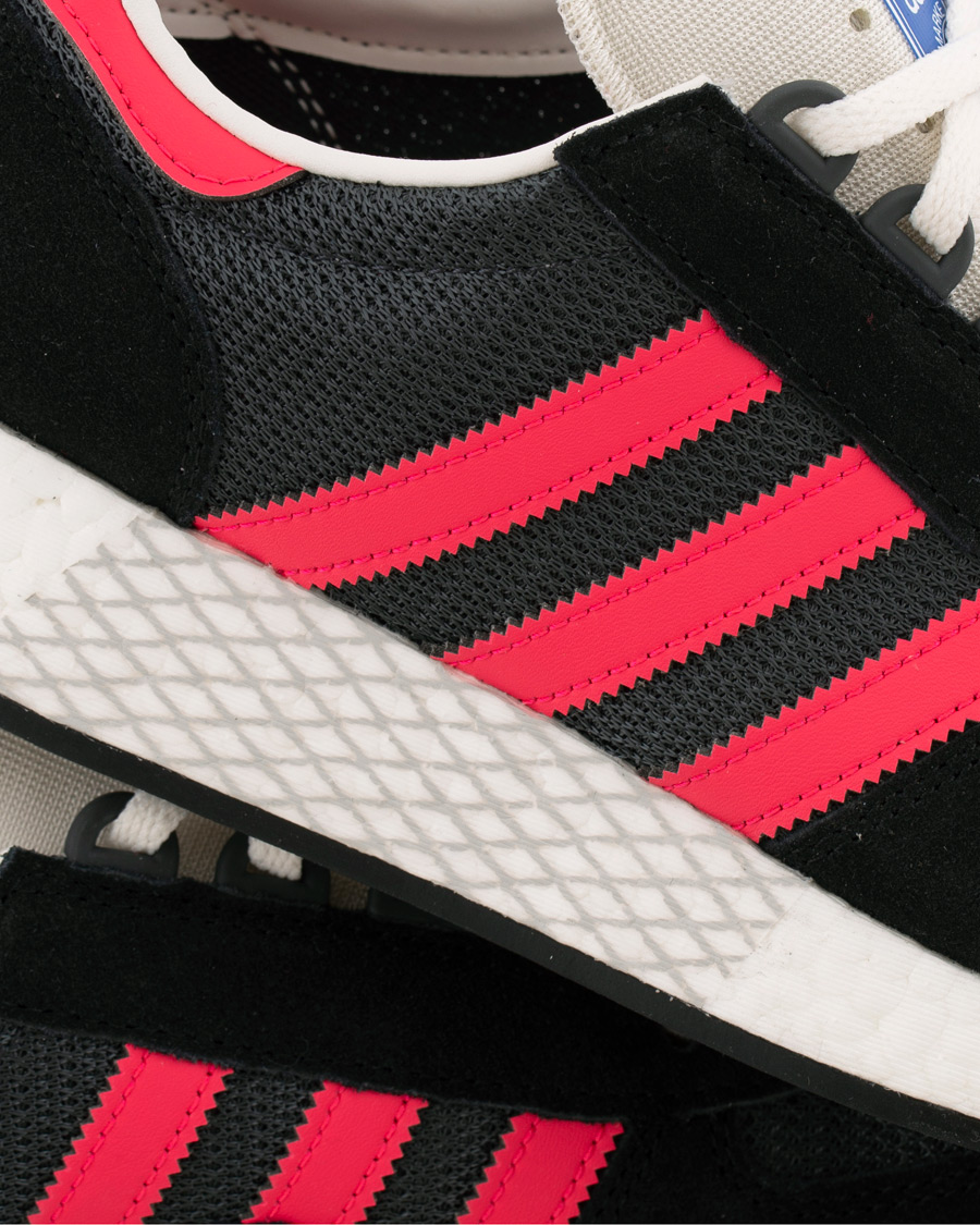Heren | adidas Originals Marathon Tech Sneaker Core Black/Red | adidas Originals | Marathon Tech Sneaker Core Black/Red