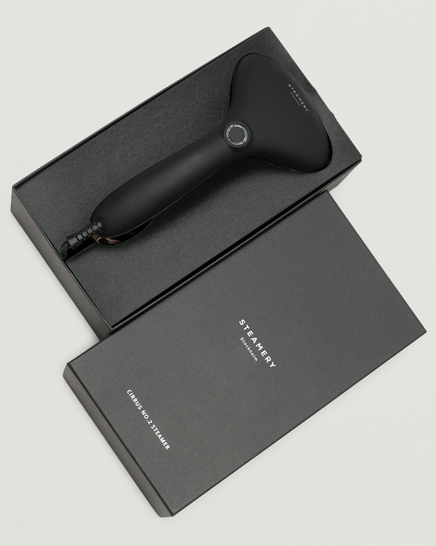 Homme | Steamery Cirrus No. 2 Travel Steamer Jet Black | Steamery | Cirrus No. 2 Travel Steamer Jet Black