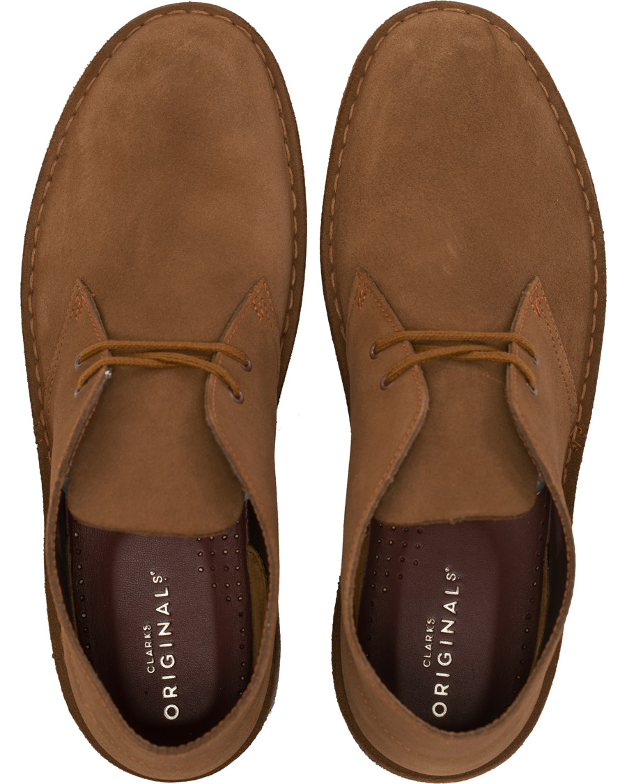 Homme | Clarks Originals Desert Boot Cola Suede | Clarks Originals | Desert Boot Cola Suede