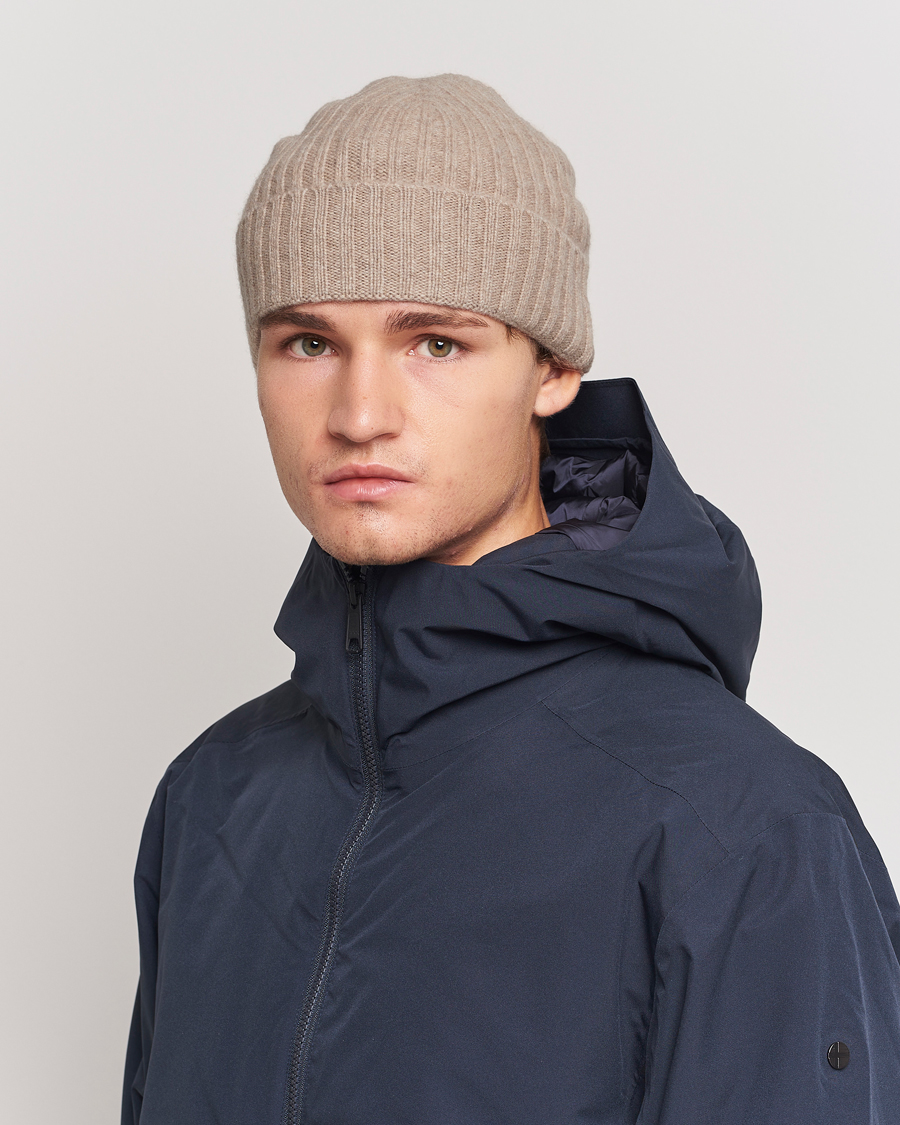 Homme | Amanda Christensen Rib Knitted Cashmere Cap Beige Melange | Amanda Christensen | Rib Knitted Cashmere Cap Beige Melange