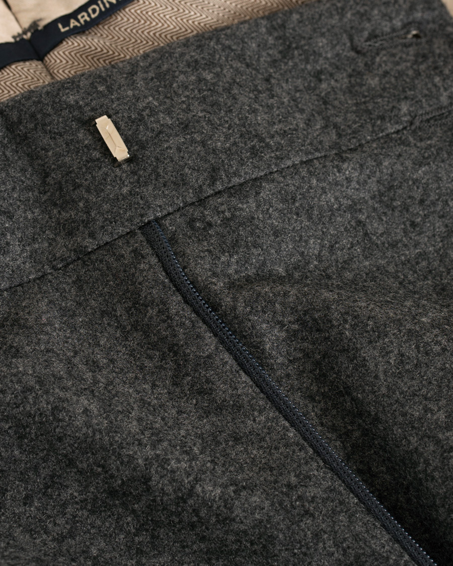 Homme | Pantalons | Lardini | Two Pleat Zip Side Buckle Flanell Trousers Grey