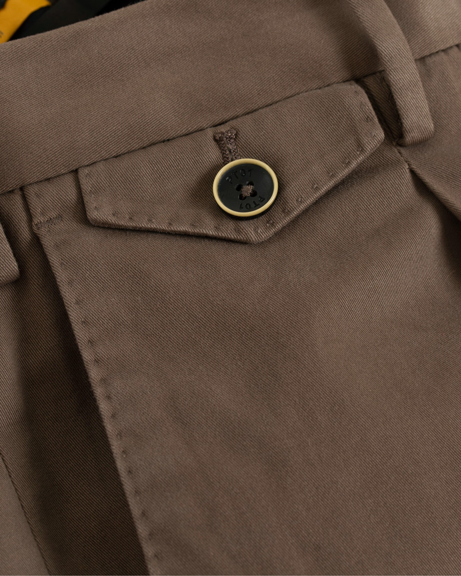 Homme | Pantalons | PT01 | Gentleman Fit Pleated Cotton Trousers Brown