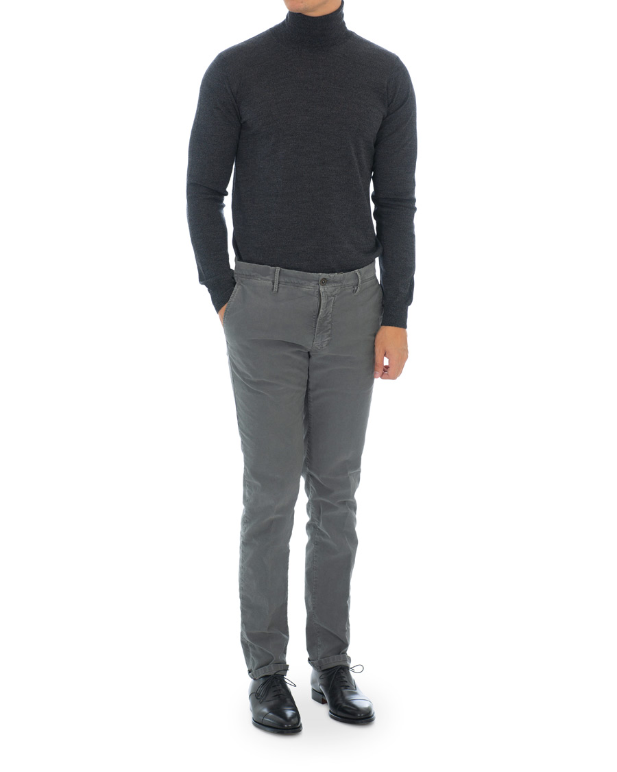 Heren | Truien | Oscar Jacobson | Cole Extra Fine Merino Rollneck Dark Grey