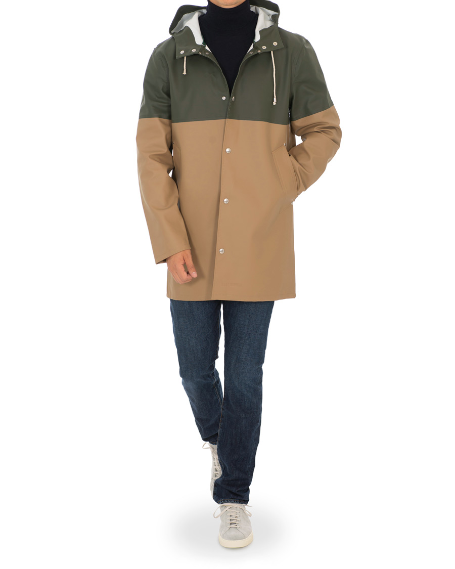 Heren | Jassen | Stutterheim | Stockholm Blocked Raincoat Green/Brown