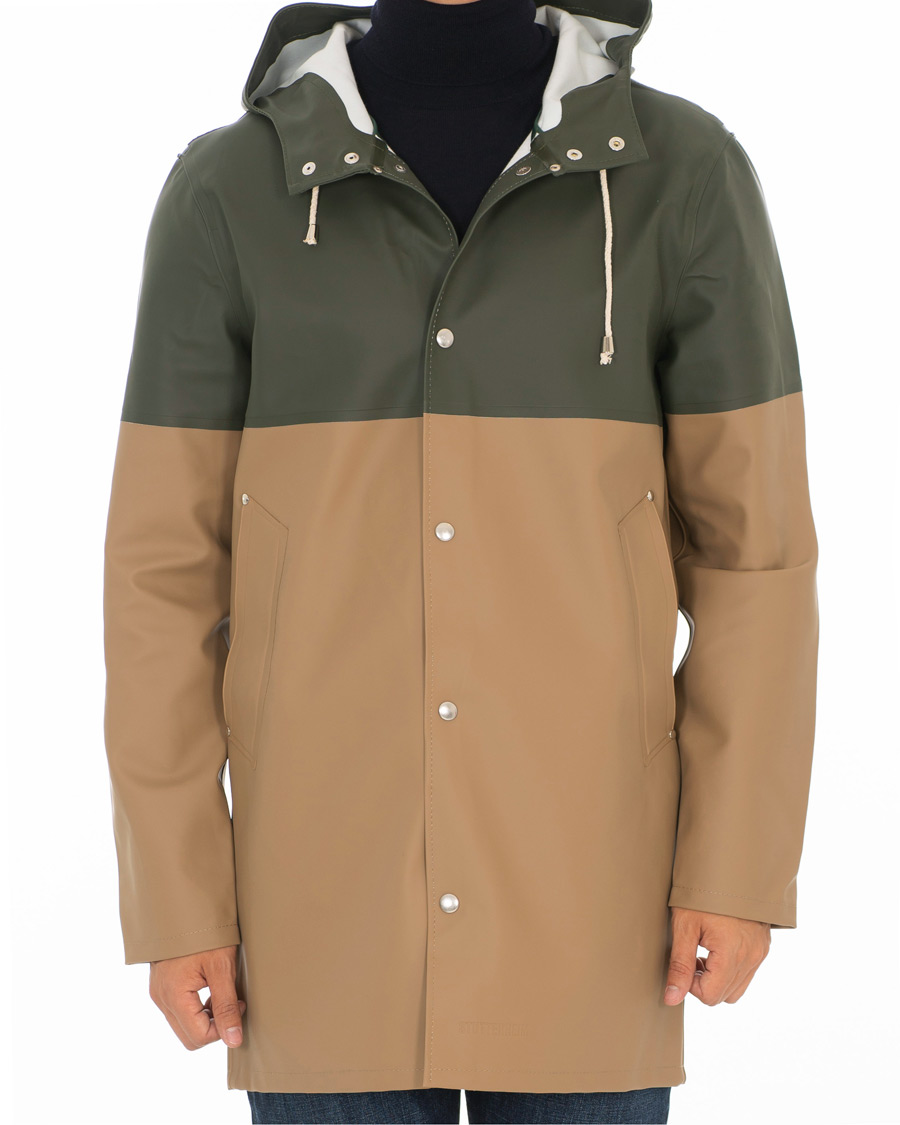 Heren | Jassen | Stutterheim | Stockholm Blocked Raincoat Green/Brown